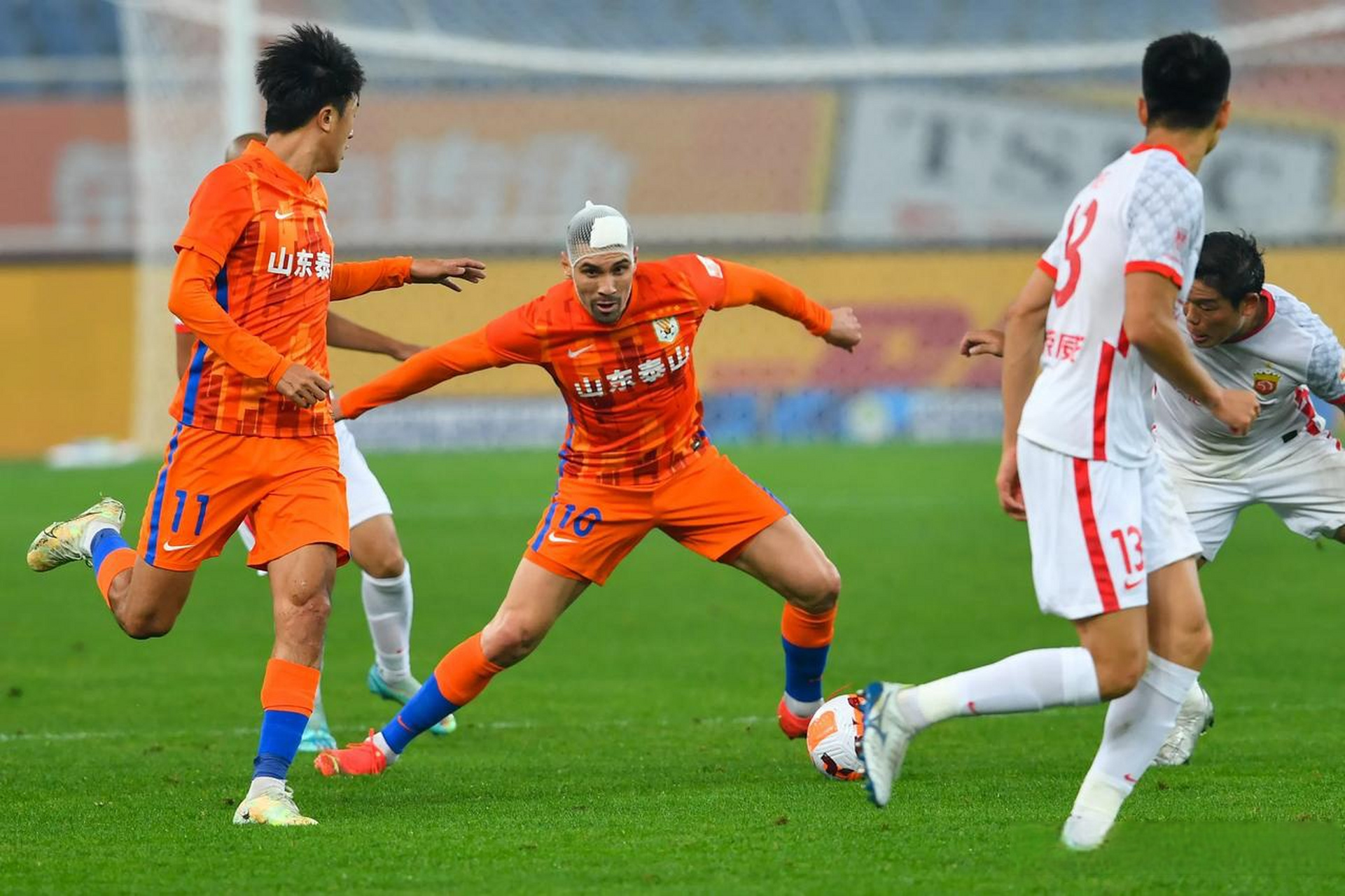 开元棋牌官网-天津泰达客场挑战广州恒大，硬仗在即(天津泰达vs恒大数据分析)